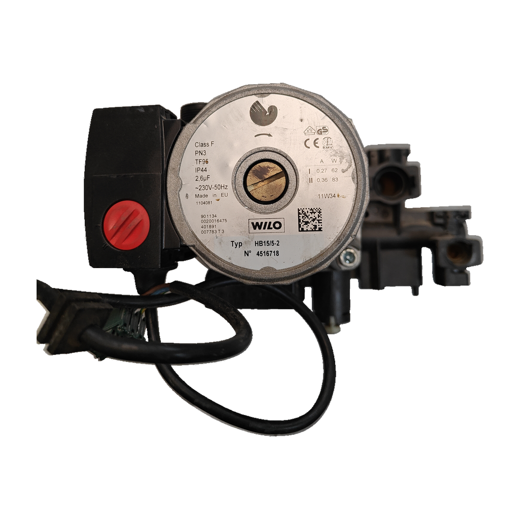 Bomba Wilo HB15/5-2 Saunier Duval – Ref. 0020016475: Vista frontal complementaria de la bomba y el cableado visible
